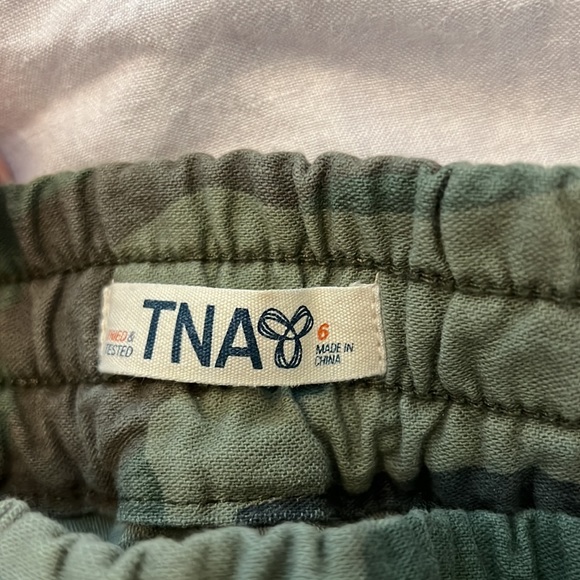 TNA Camo joggers, size 6 - Picture 4 of 6